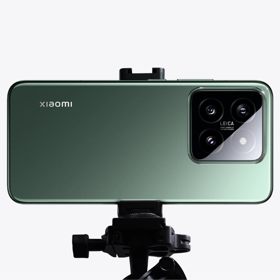 Color Options for Xiaomi 14 Xiaomi 14 showcasing multiple color options