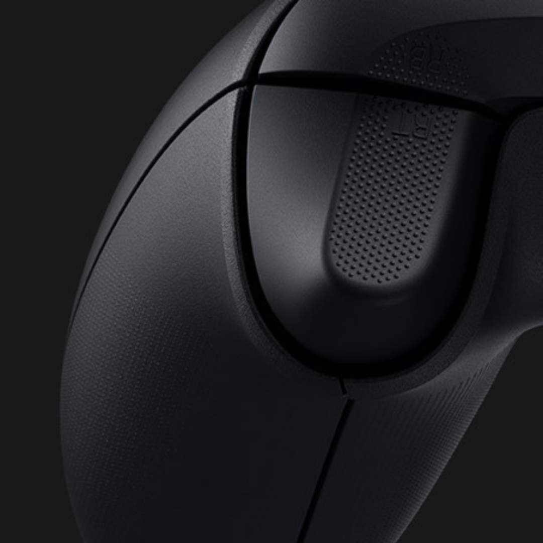 Xbox Wireless Controller Side View Xbox Wireless Controller with hybrid D-pad and thumbsticks